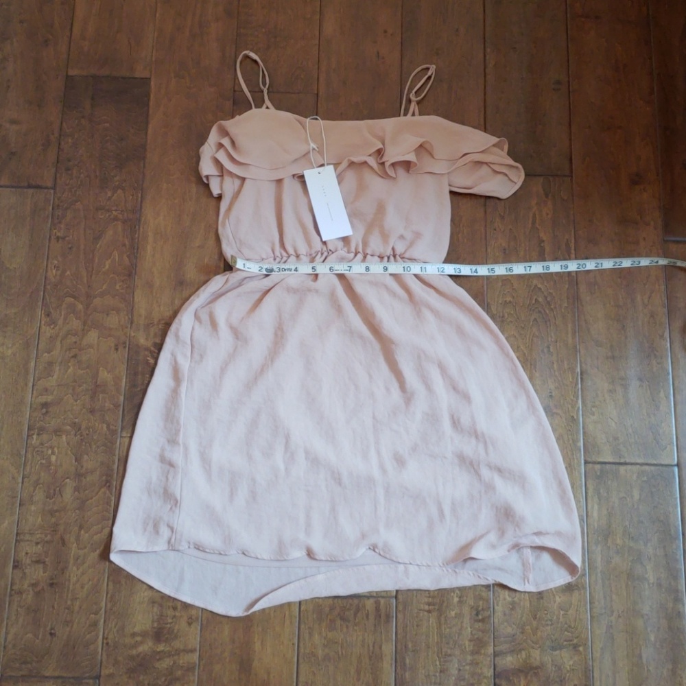 Lush Ruffle Cold Shoulder Dress - Picture 5 of 8